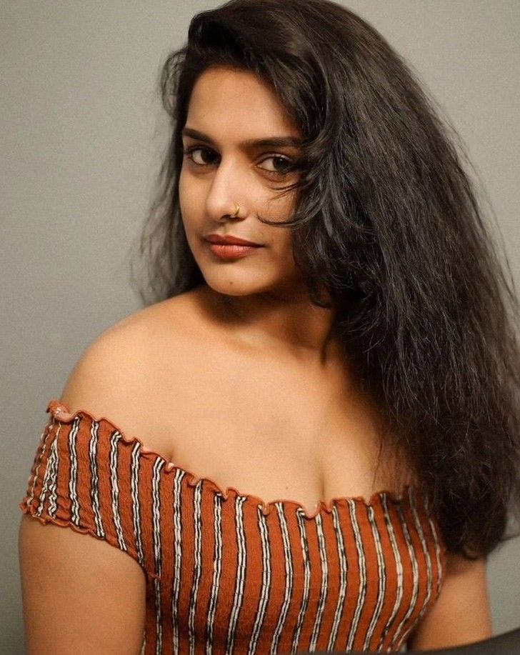 model Call Girls in Gwalior